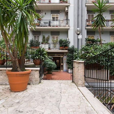 Romeeyes2020 Apartment Bagian luar foto