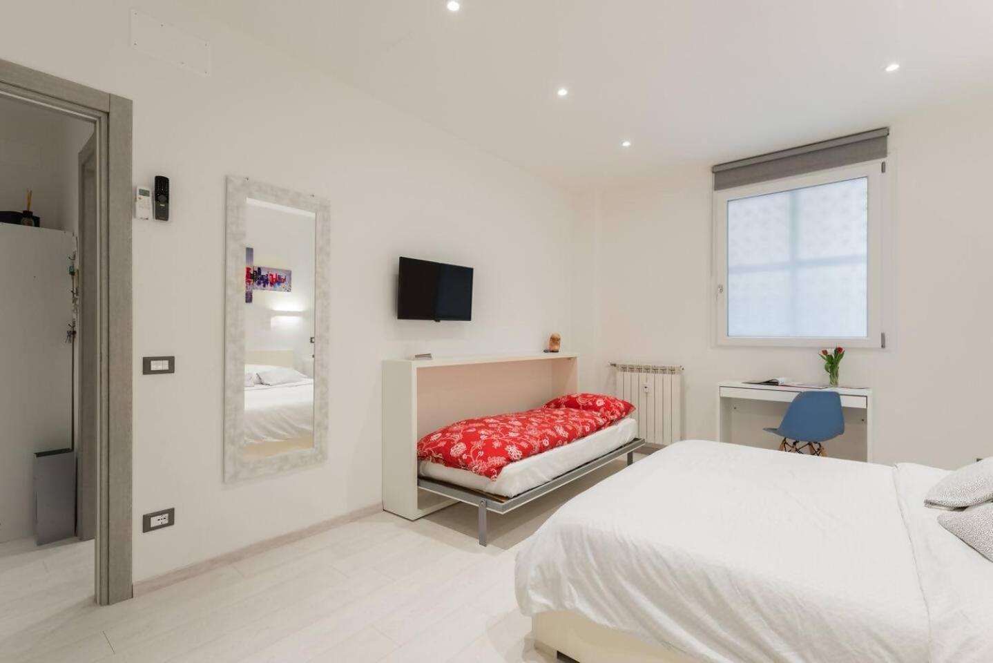 Romeeyes2020 Apartment Bagian luar foto