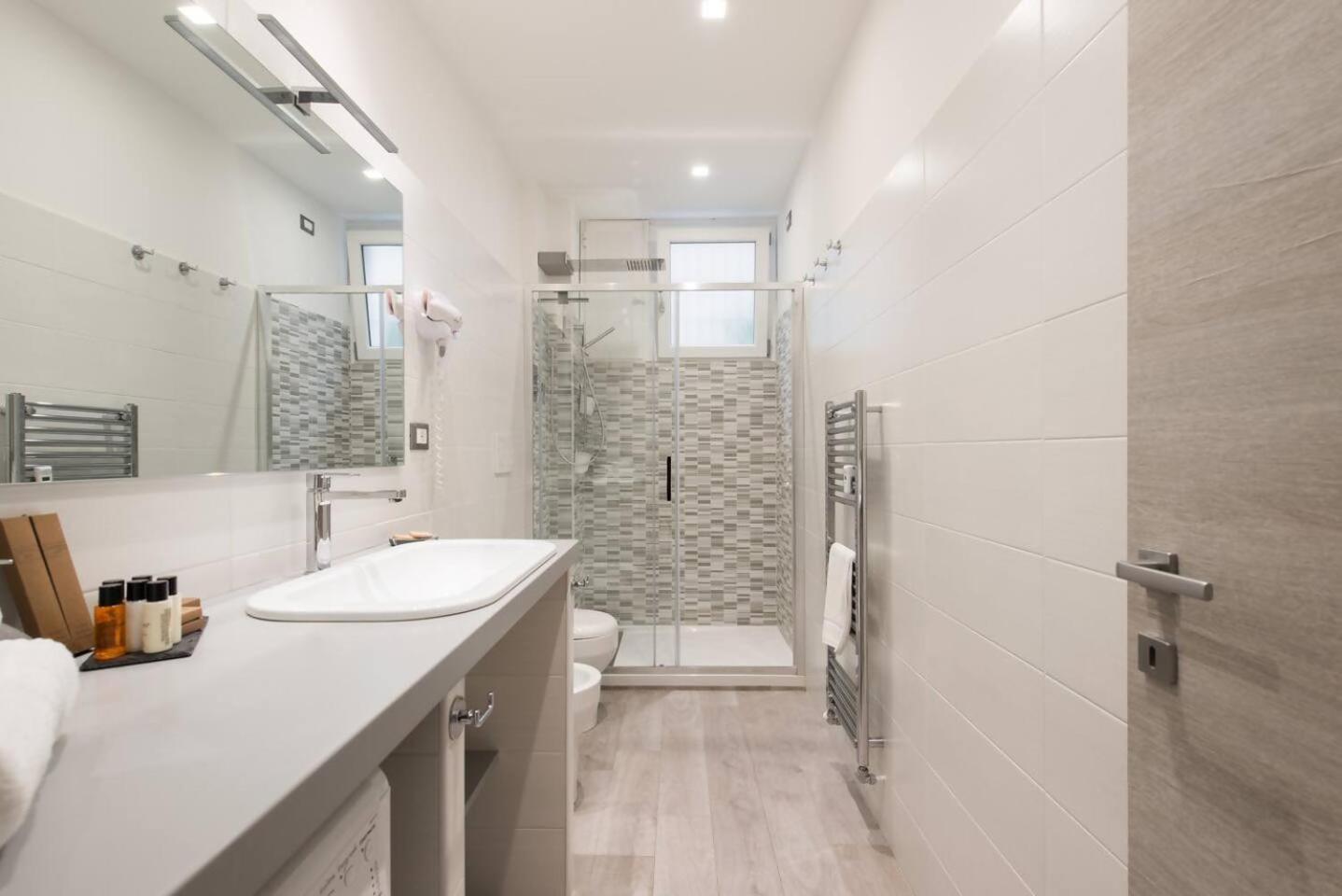 Romeeyes2020 Apartment Bagian luar foto