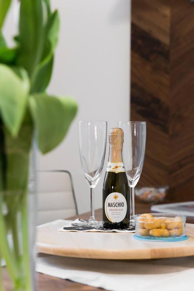Romeeyes2020 Apartment Bagian luar foto