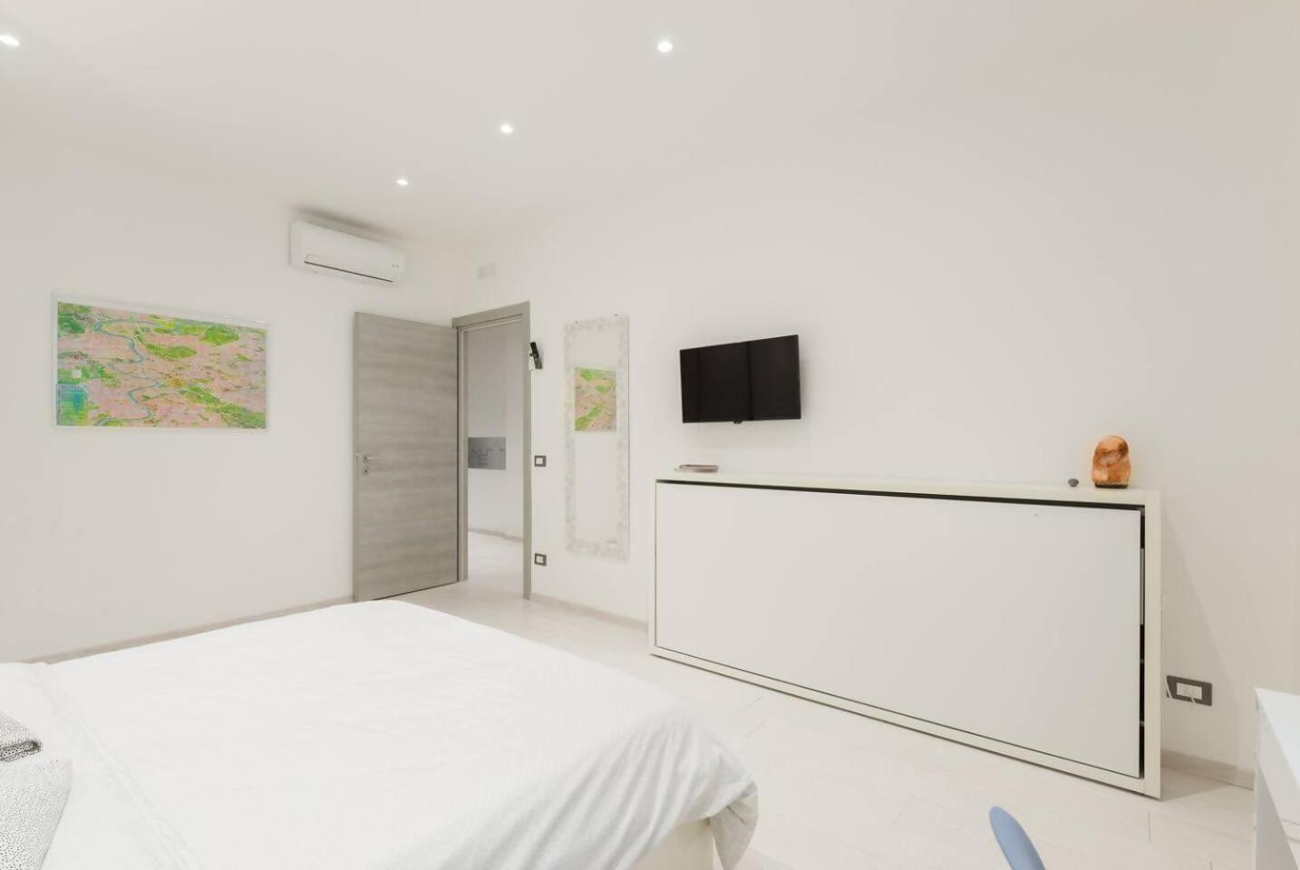 Romeeyes2020 Apartment Bagian luar foto