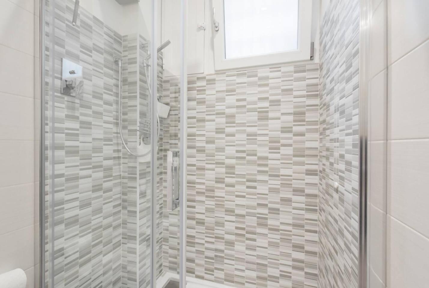 Romeeyes2020 Apartment Bagian luar foto